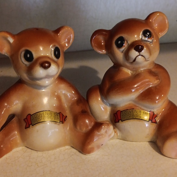Other - Vintages salt and pepper shakers